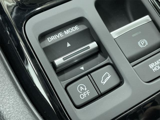 new 2025 Honda Pilot car, priced at $51,050