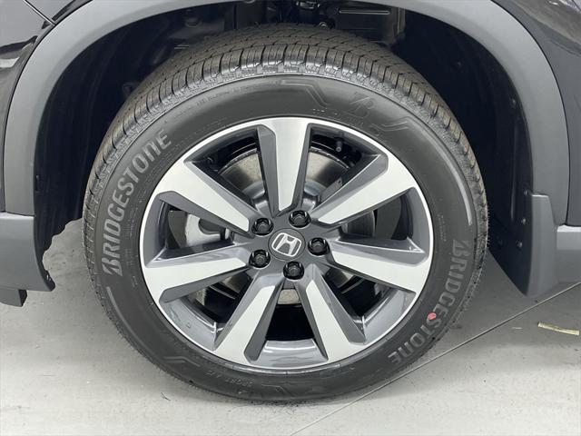 new 2025 Honda Pilot car, priced at $51,050