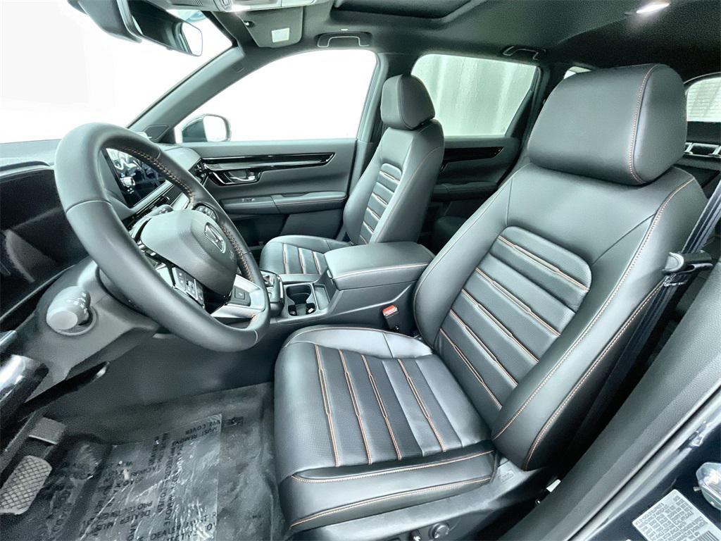new 2026 Honda CR-V Hybrid car, priced at $43,700