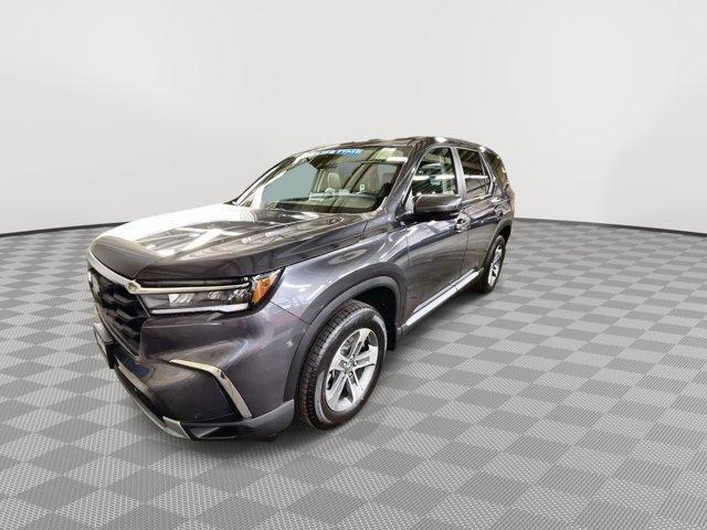 new 2025 Honda Pilot car, priced at $43,046