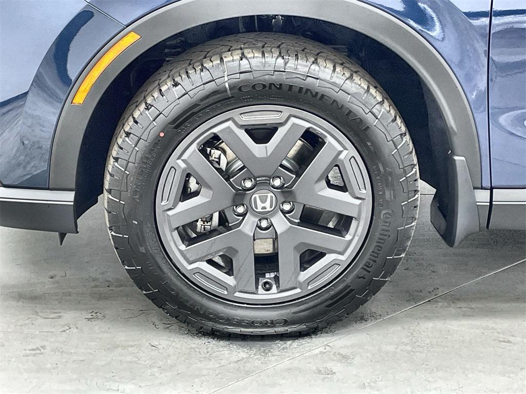 new 2026 Honda CR-V Hybrid car, priced at $40,250