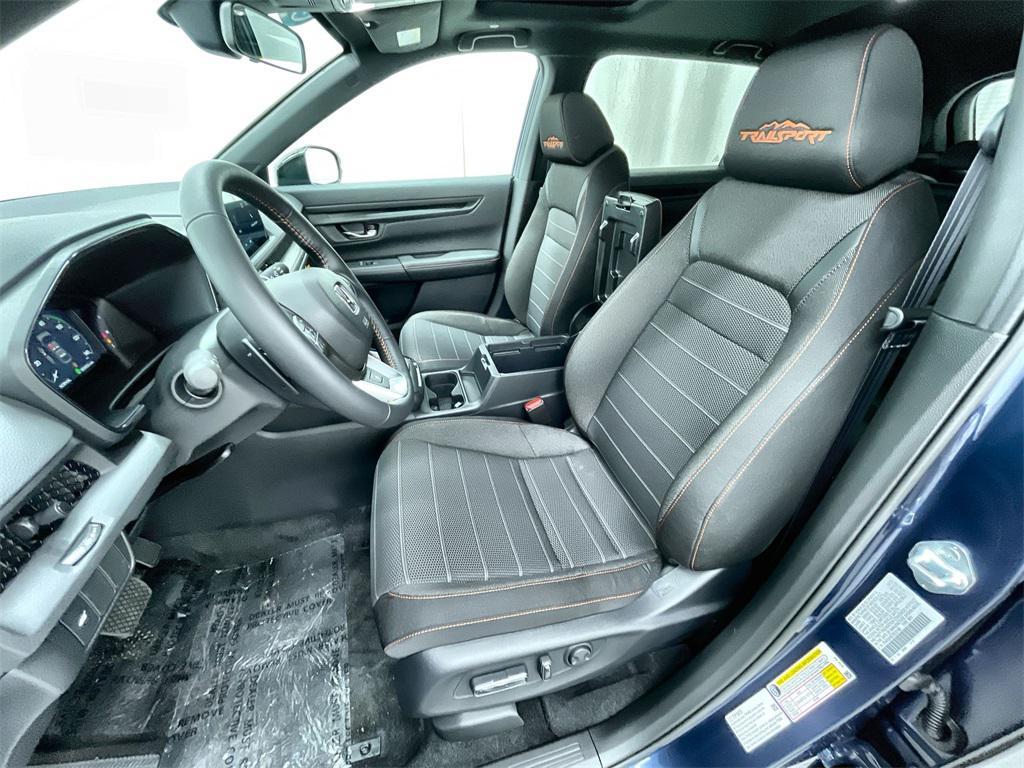 new 2026 Honda CR-V Hybrid car, priced at $40,250