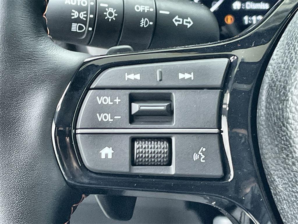 new 2025 Honda Pilot car, priced at $50,895