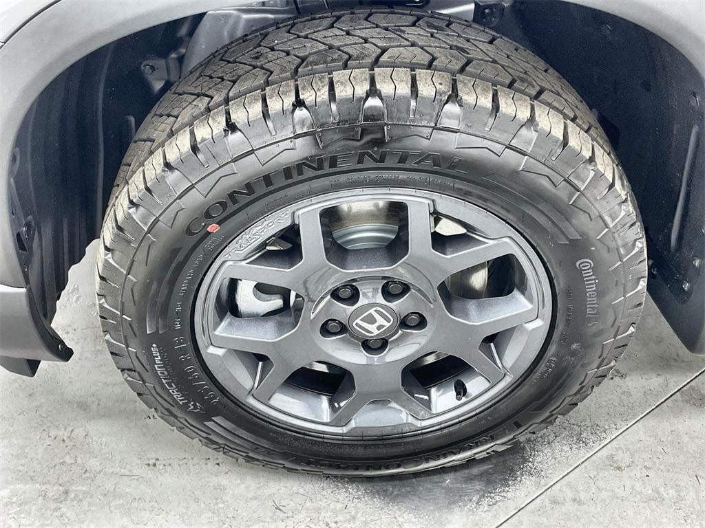 new 2025 Honda Pilot car, priced at $50,895