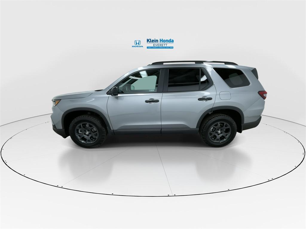 new 2025 Honda Pilot car, priced at $50,895