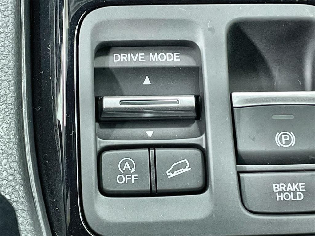 new 2025 Honda Pilot car, priced at $50,895