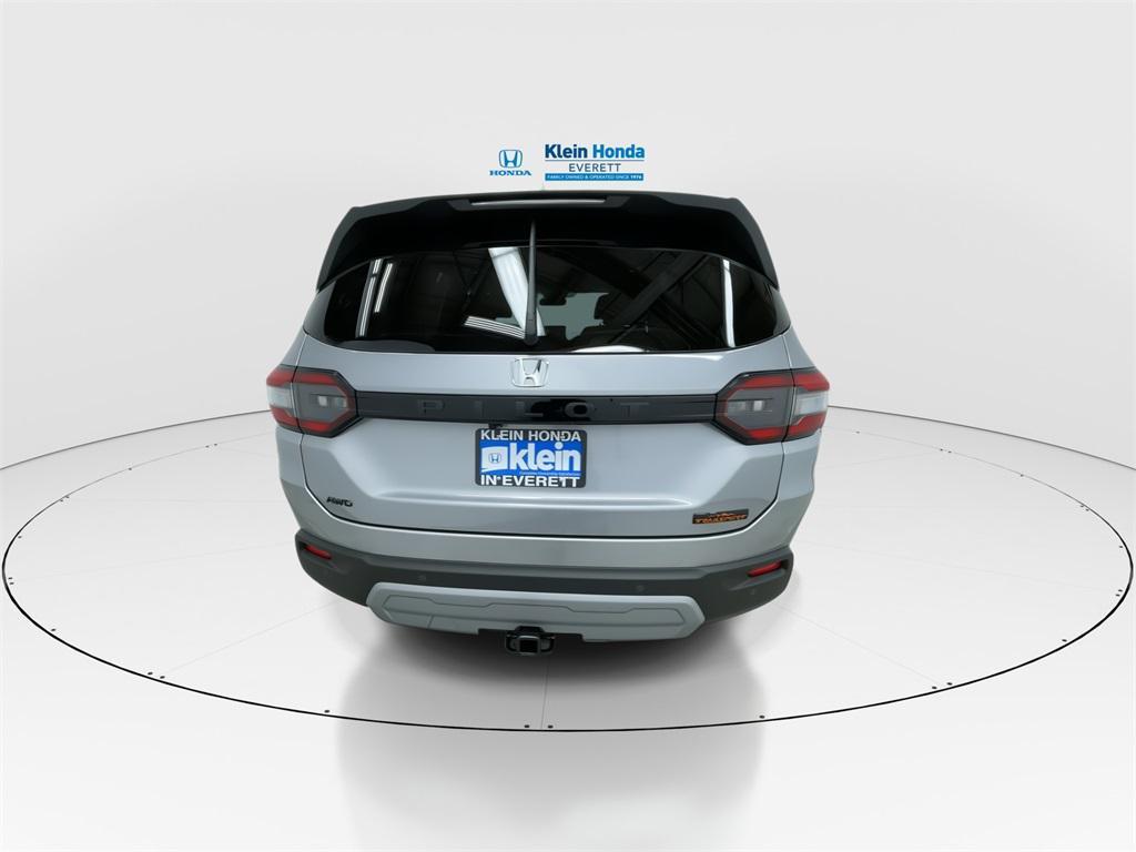 new 2025 Honda Pilot car, priced at $50,895