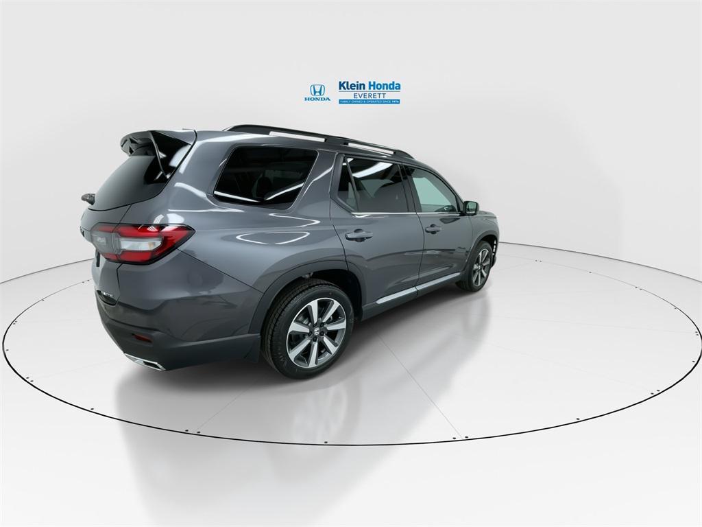 new 2025 Honda Pilot car, priced at $54,575