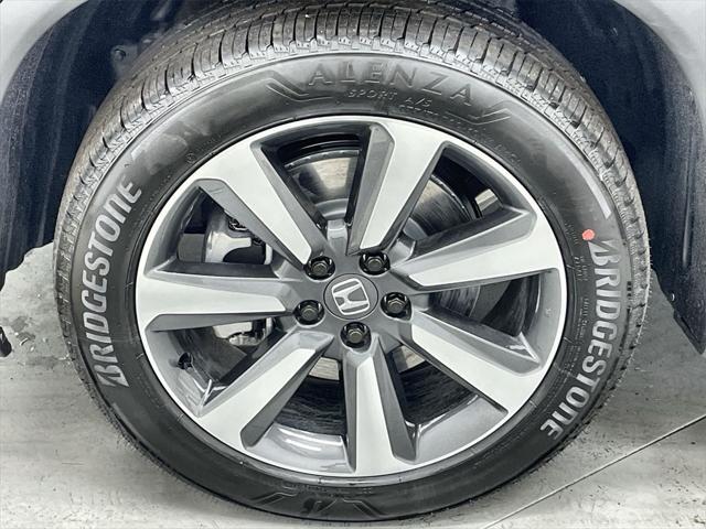 new 2025 Honda Pilot car, priced at $55,260