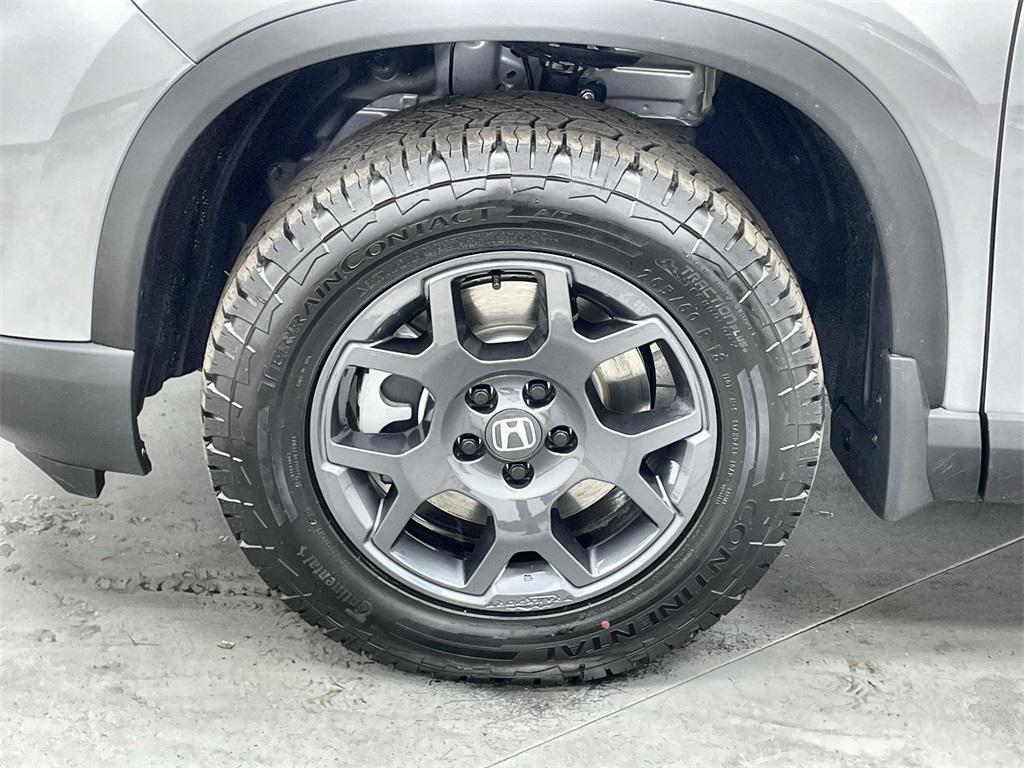new 2025 Honda Pilot car, priced at $51,375