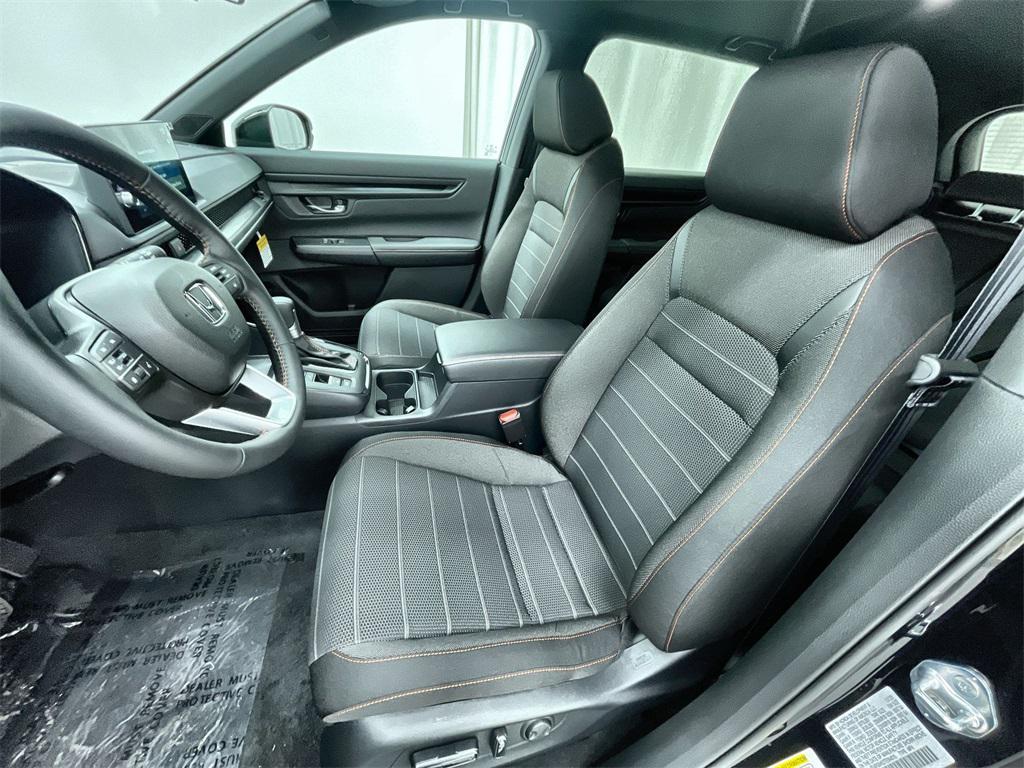 new 2026 Honda CR-V Hybrid car, priced at $38,580