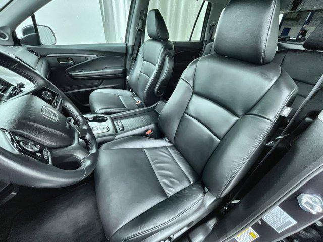 used 2022 Honda Pilot car, priced at $35,499