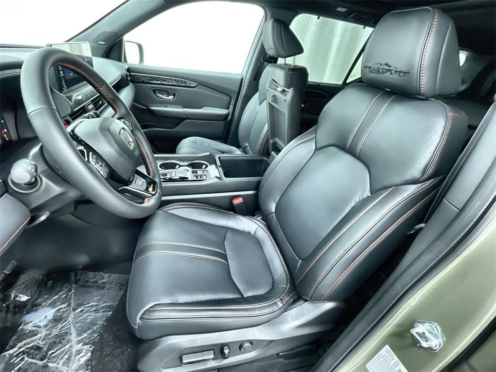 new 2026 Honda Passport car, priced at $55,165