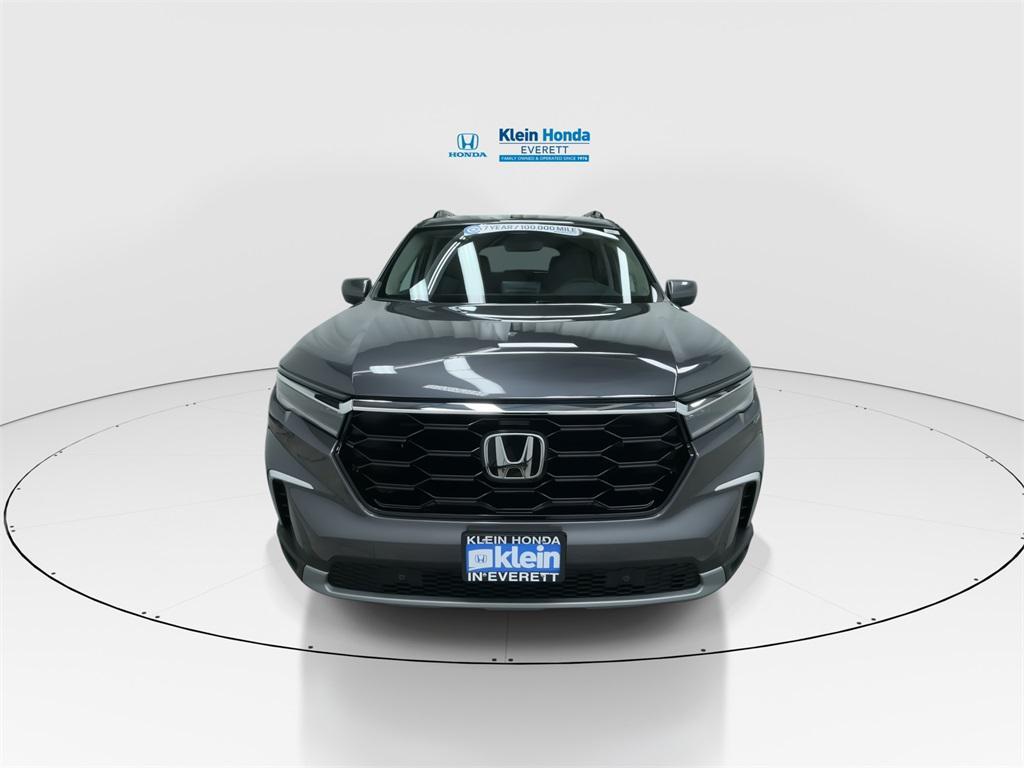 new 2025 Honda Pilot car, priced at $51,095