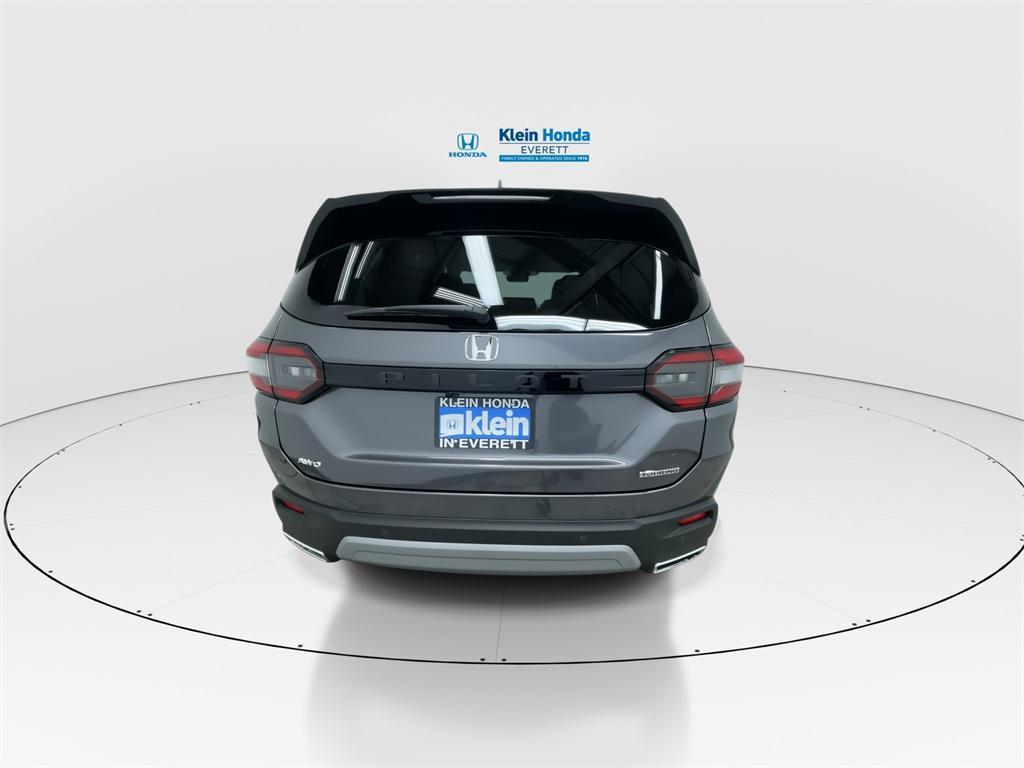 new 2025 Honda Pilot car, priced at $51,095