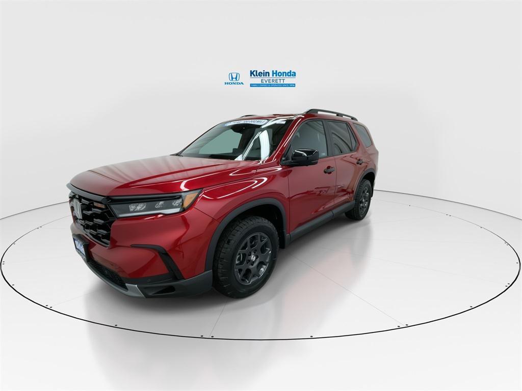 new 2025 Honda Pilot car, priced at $51,350
