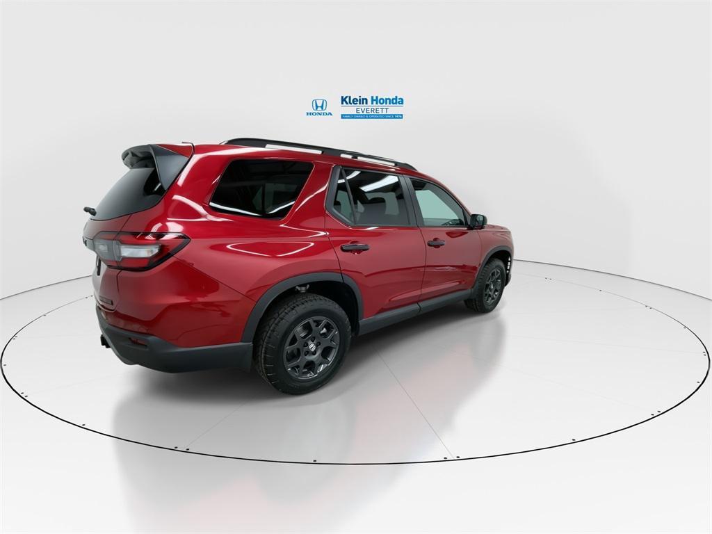 new 2025 Honda Pilot car, priced at $51,350