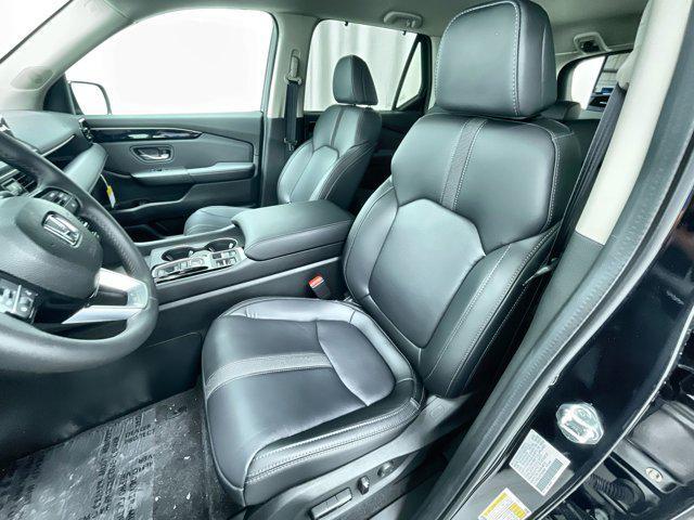 new 2025 Honda Pilot car, priced at $43,499