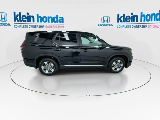 new 2025 Honda Pilot car, priced at $43,499