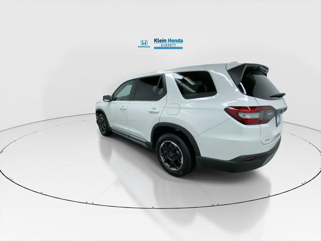 new 2025 Honda Pilot car, priced at $49,705