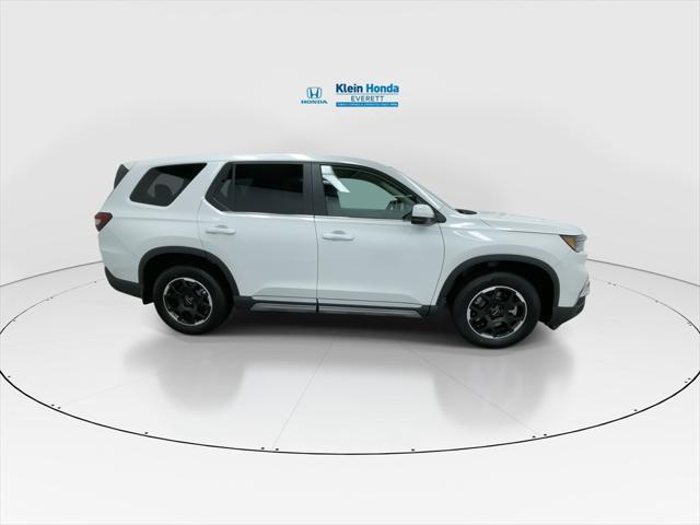 new 2025 Honda Pilot car, priced at $49,705