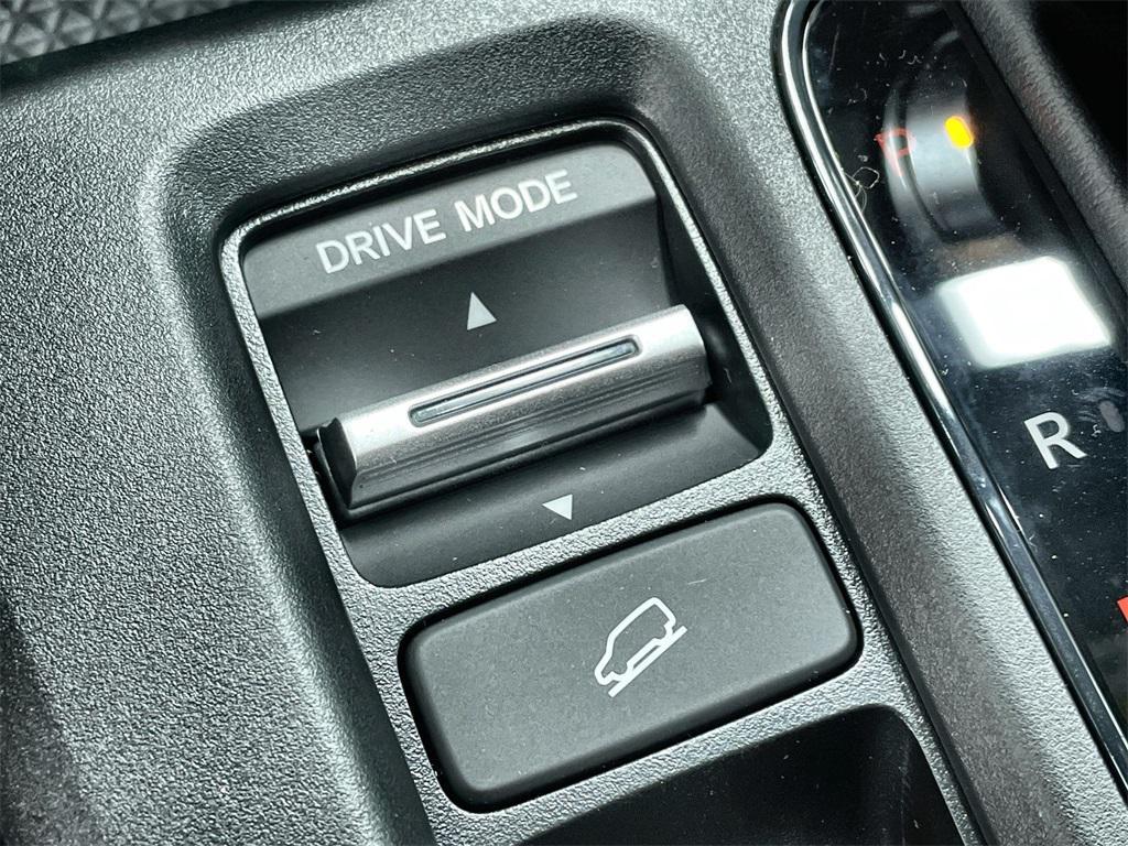 new 2026 Honda CR-V Hybrid car, priced at $40,195