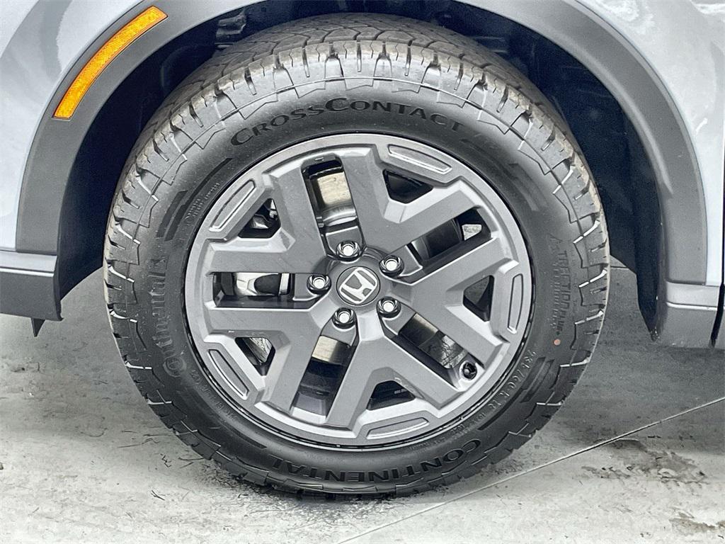 new 2026 Honda CR-V Hybrid car, priced at $40,705