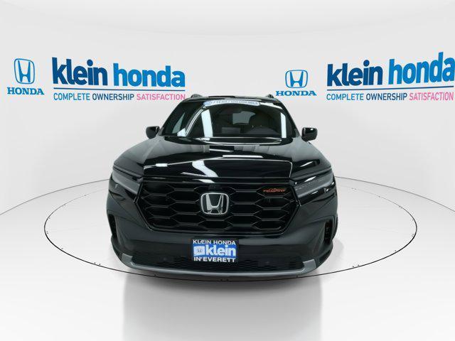 new 2025 Honda Pilot car, priced at $50,975