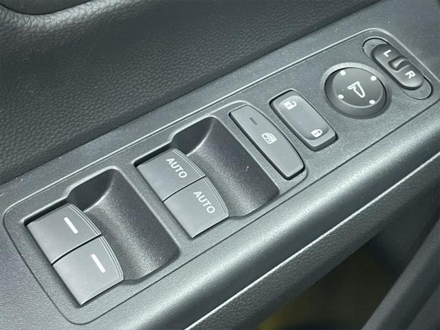 new 2026 Honda CR-V Hybrid car, priced at $40,650
