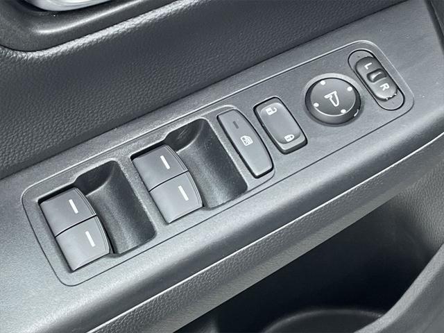 used 2024 Honda CR-V Hybrid car, priced at $31,399
