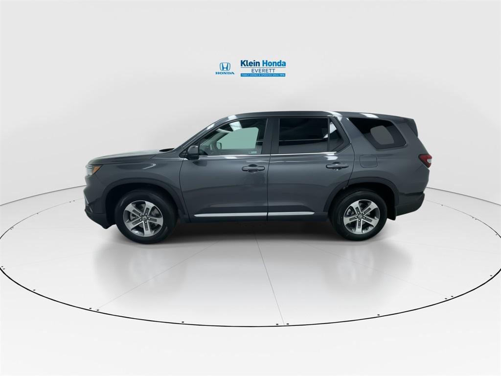 new 2025 Honda Pilot car, priced at $44,698