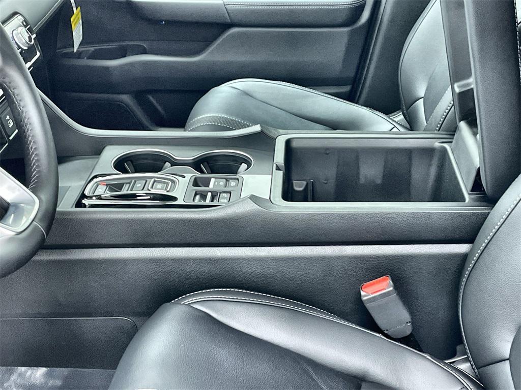 new 2025 Honda Pilot car, priced at $44,698