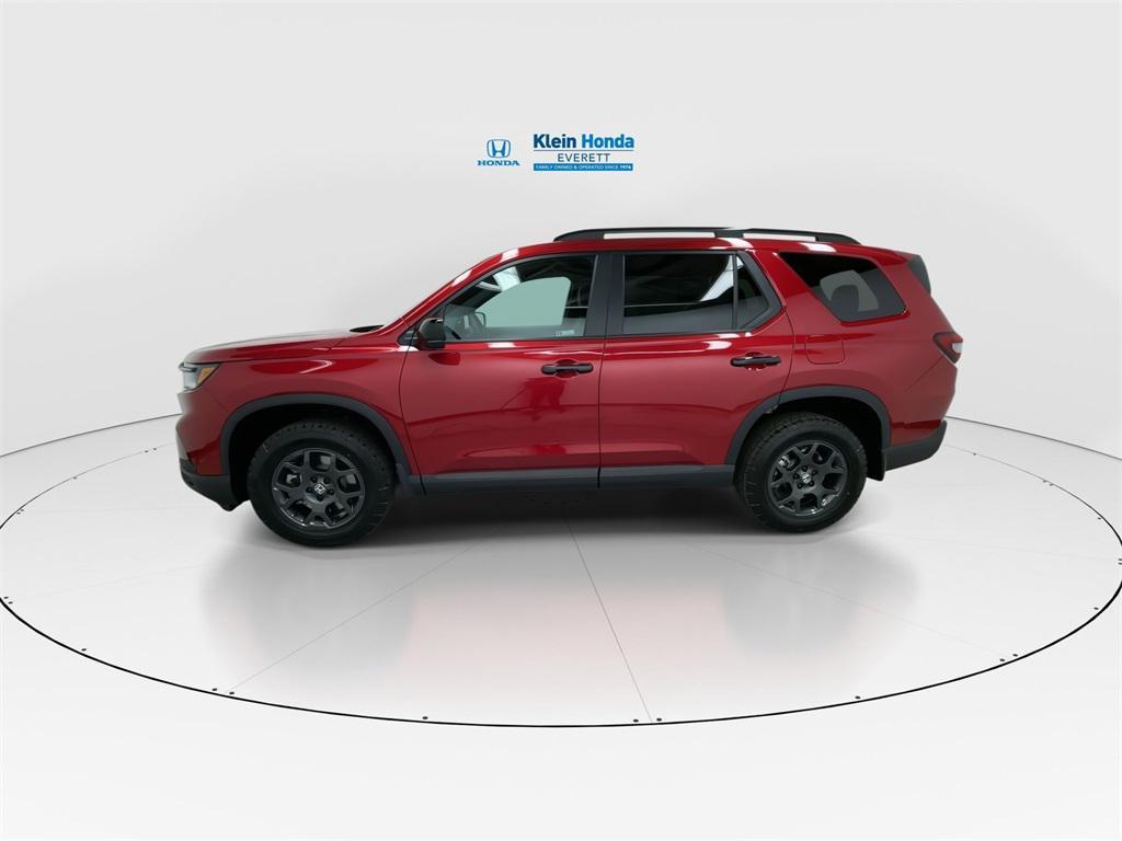 new 2025 Honda Pilot car, priced at $48,637
