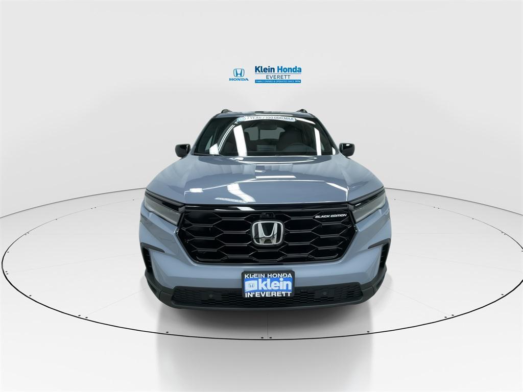 new 2025 Honda Pilot car, priced at $56,530