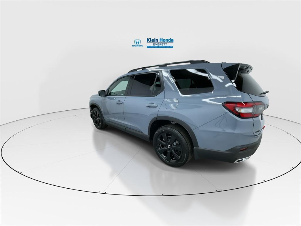 new 2025 Honda Pilot car, priced at $56,530