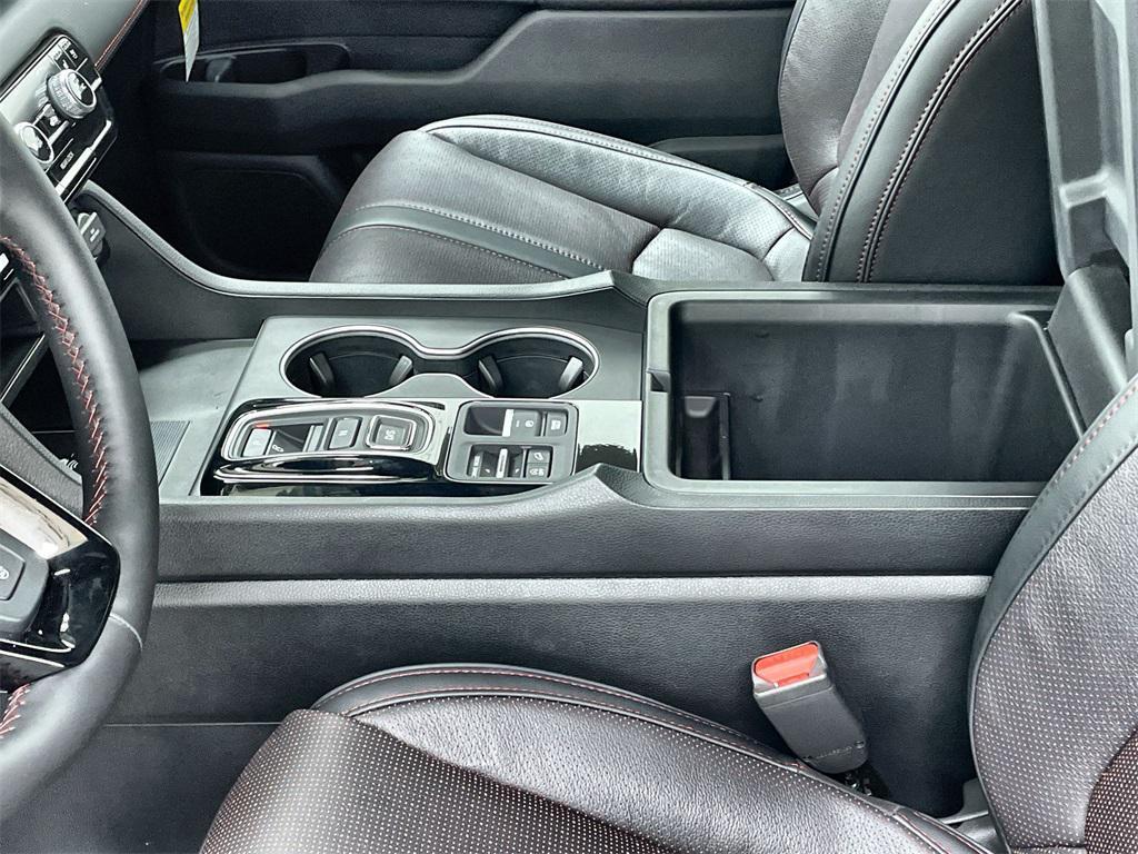 new 2025 Honda Pilot car, priced at $56,530