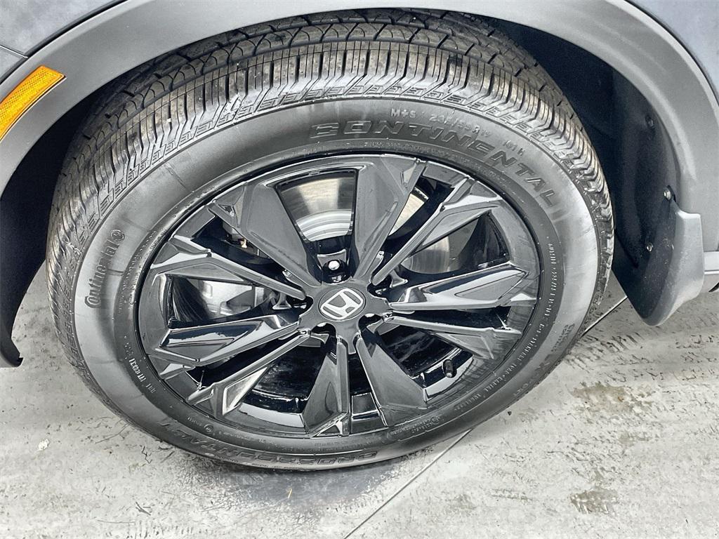 new 2026 Honda CR-V Hybrid car, priced at $43,700