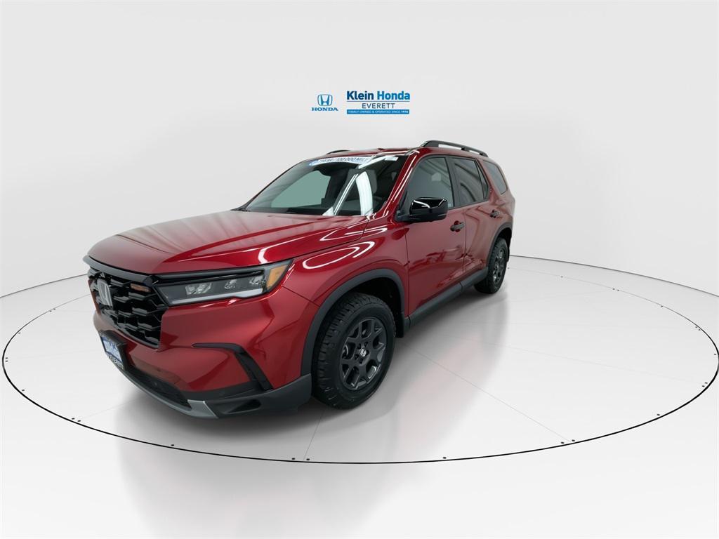 new 2025 Honda Pilot car, priced at $51,350