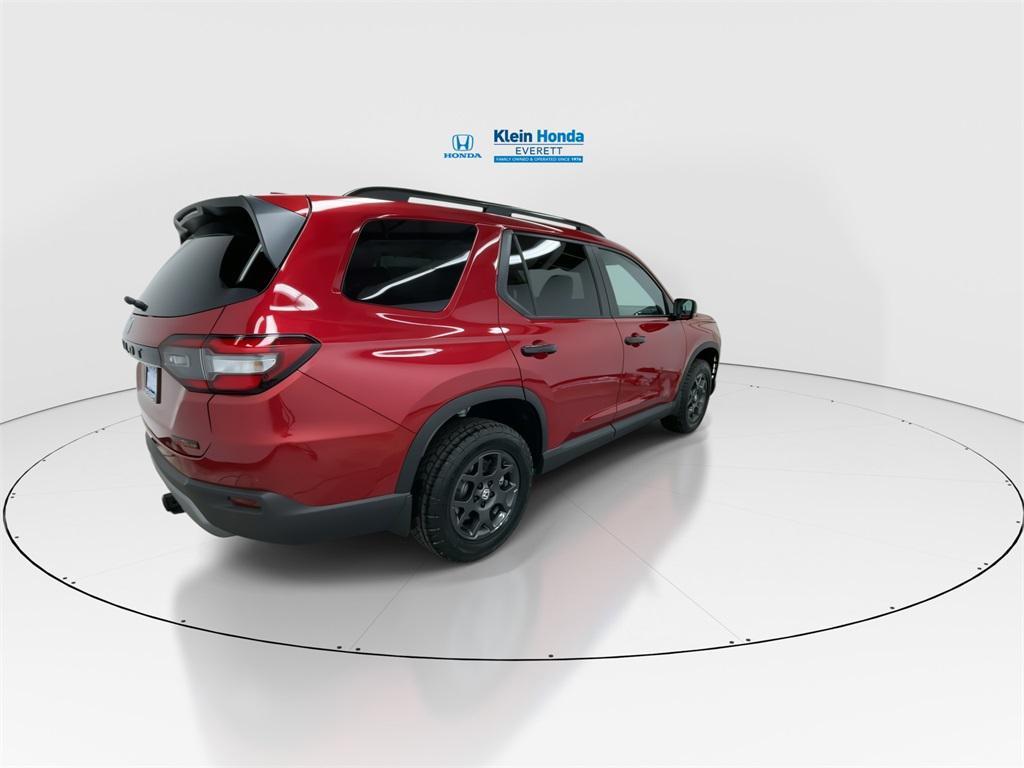 new 2025 Honda Pilot car, priced at $51,350