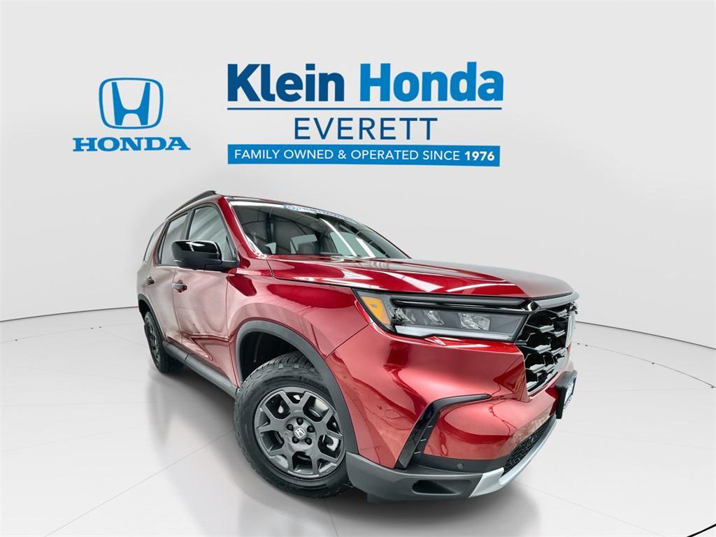 new 2025 Honda Pilot car, priced at $51,350
