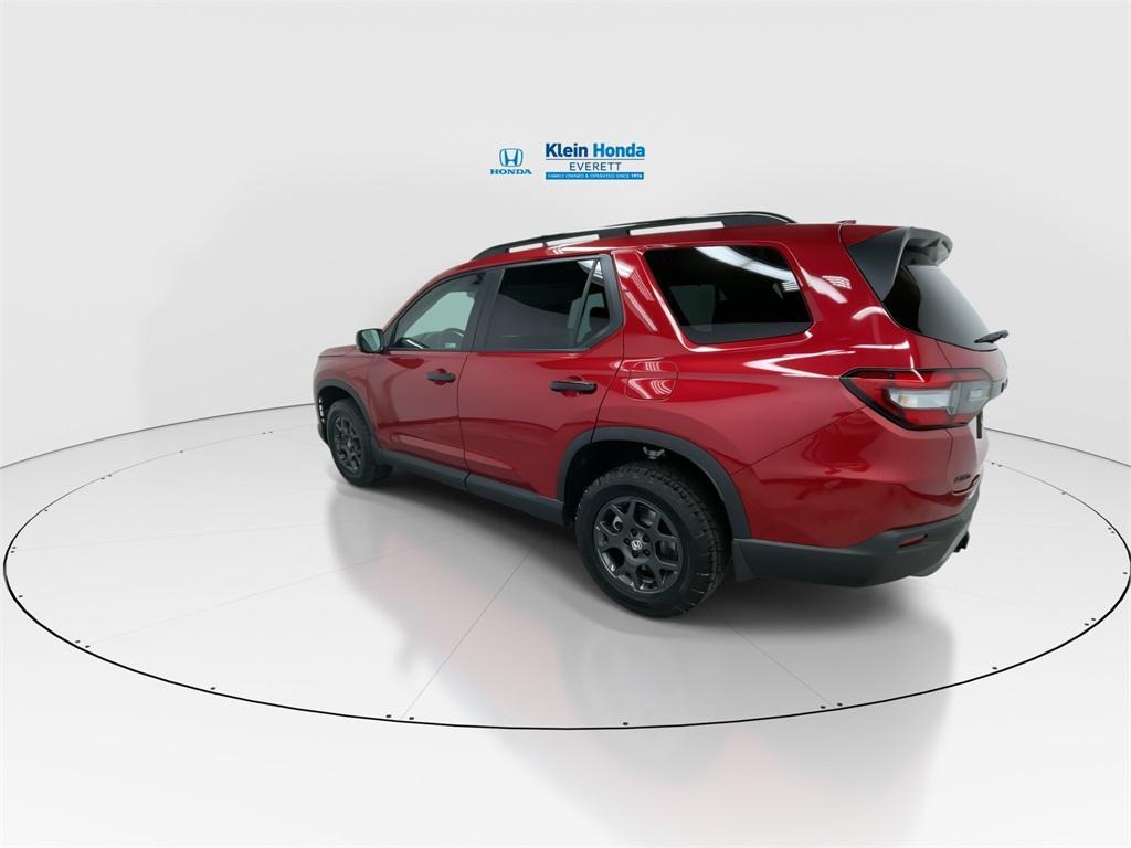 new 2025 Honda Pilot car, priced at $51,350