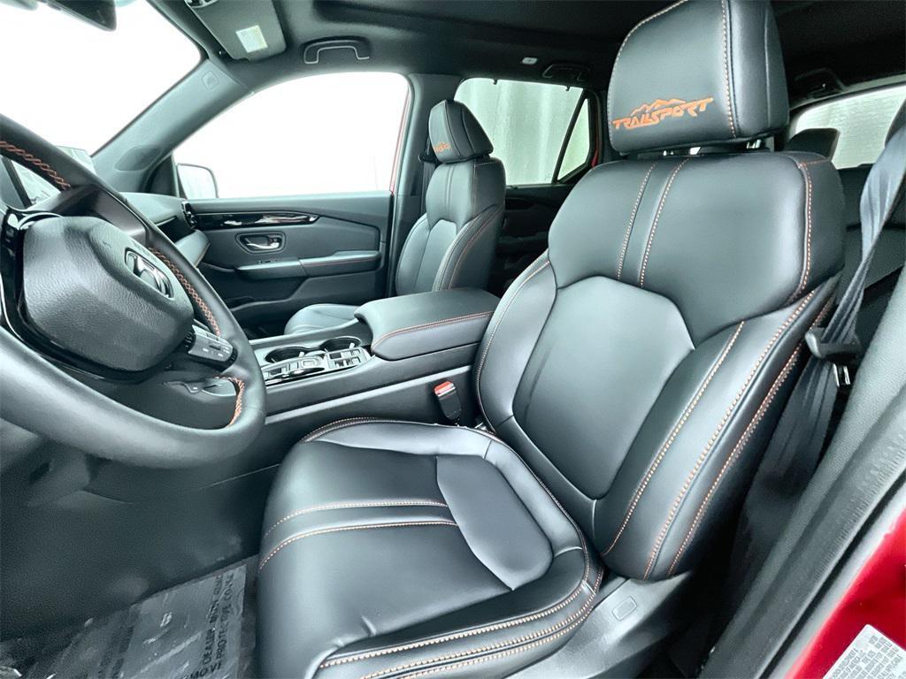 new 2025 Honda Pilot car, priced at $51,350