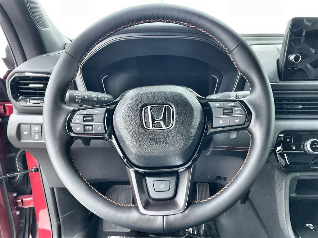 new 2025 Honda Pilot car, priced at $51,350