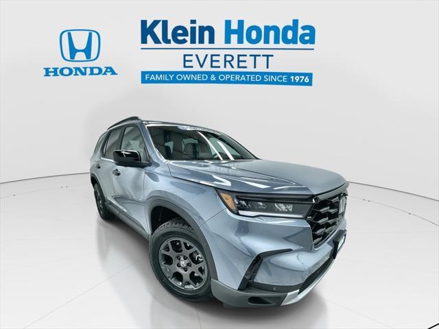 new 2025 Honda Pilot car, priced at $51,305