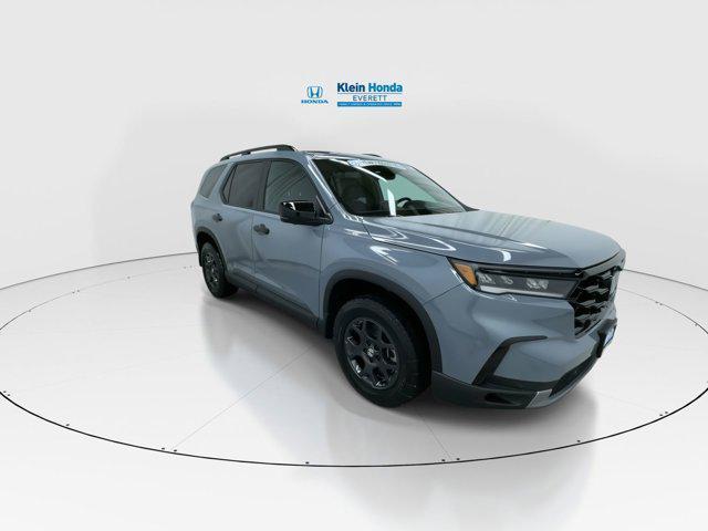 new 2025 Honda Pilot car, priced at $51,250