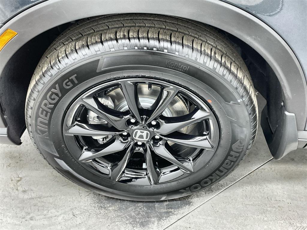 new 2026 Honda CR-V Hybrid car, priced at $41,675