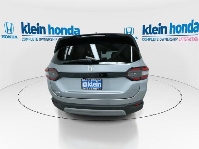 new 2025 Honda Pilot car, priced at $46,695