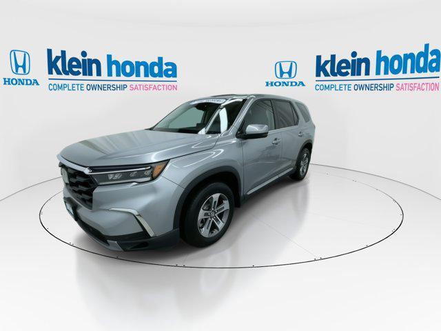 new 2025 Honda Pilot car, priced at $46,695