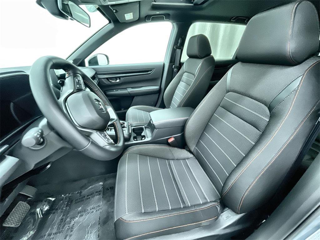 new 2026 Honda CR-V Hybrid car, priced at $39,035