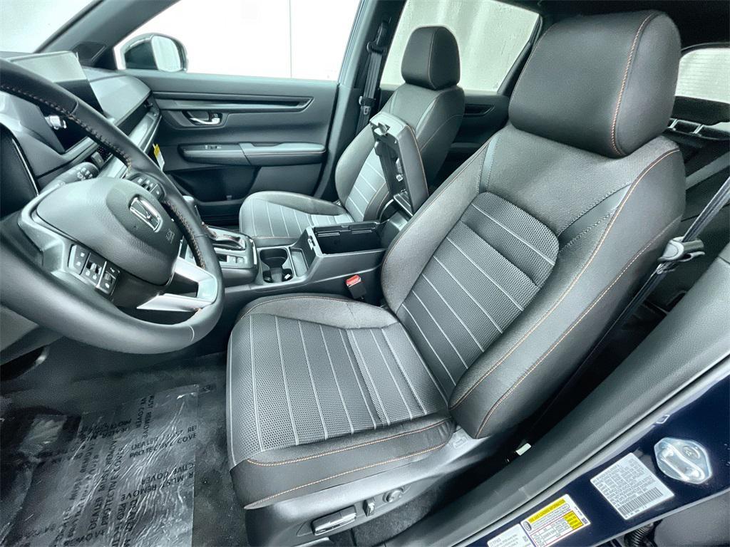 new 2026 Honda CR-V Hybrid car, priced at $38,580